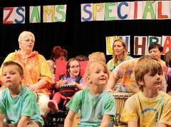 Škola slavila dvacetiny