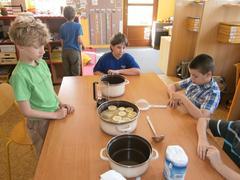 Výroba bezinkového sirupu