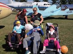 Žáci VII. třídy mezi letadly