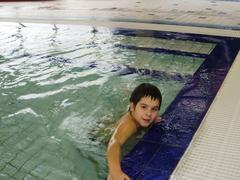 Komu se nelení, tomu to plave