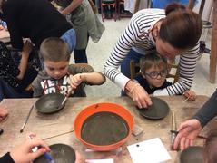 Lidové motivy na talíři