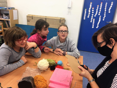 Ruční práce našich babiček