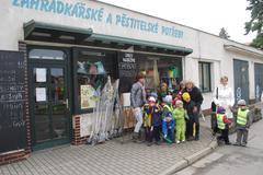 Šel zahradník do zahrady