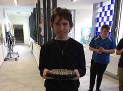 Známe autora letošního PF