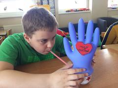 Andělům bez křídel se říká maminky