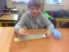 Pleteme nekonečnou šálu